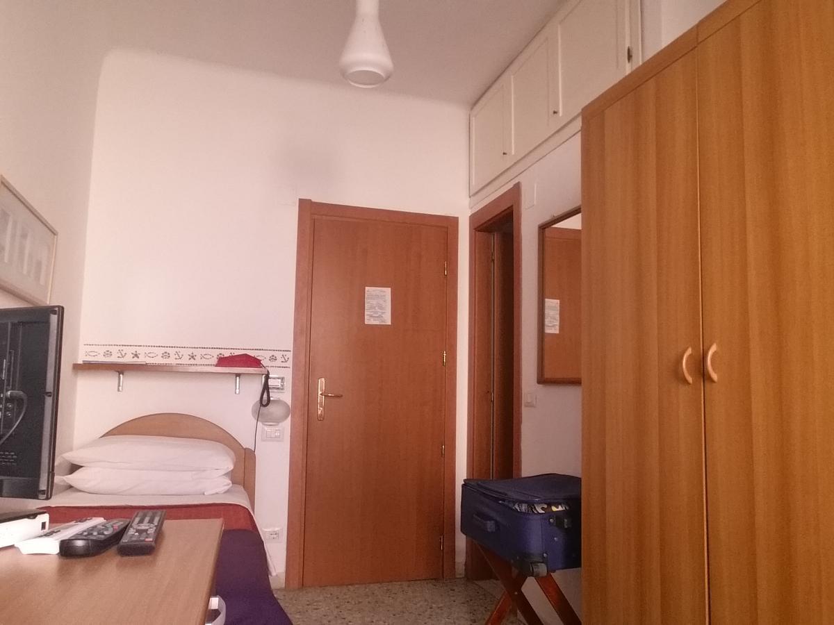 Albergo Nettuno Lerici Cameră foto